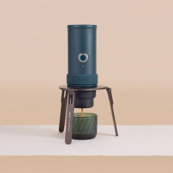 OutIn Foldable Coffee Stand  – soporte plegable para cafetera