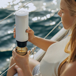 OutIn Nano 2 (Pearl white) - cafetera de viaje