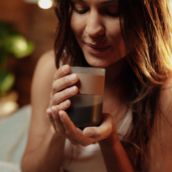 Wacaco Prestina (clay pink) : una cafetera portátil